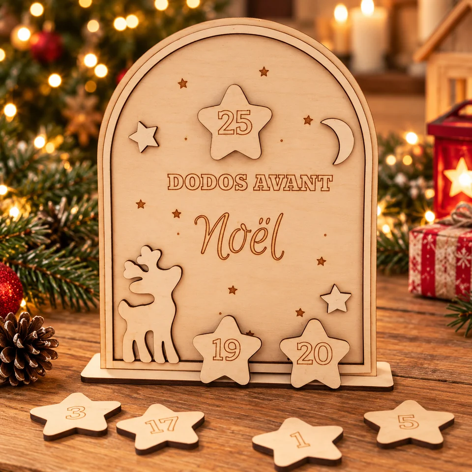 Compte à rebours de Noël en bois avec chiffres sur des étoiles amovibles